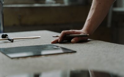 What Does a Glazier Do?